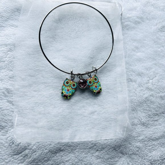 Handcrafted owl bangle bracelet - Picture 4 of 5